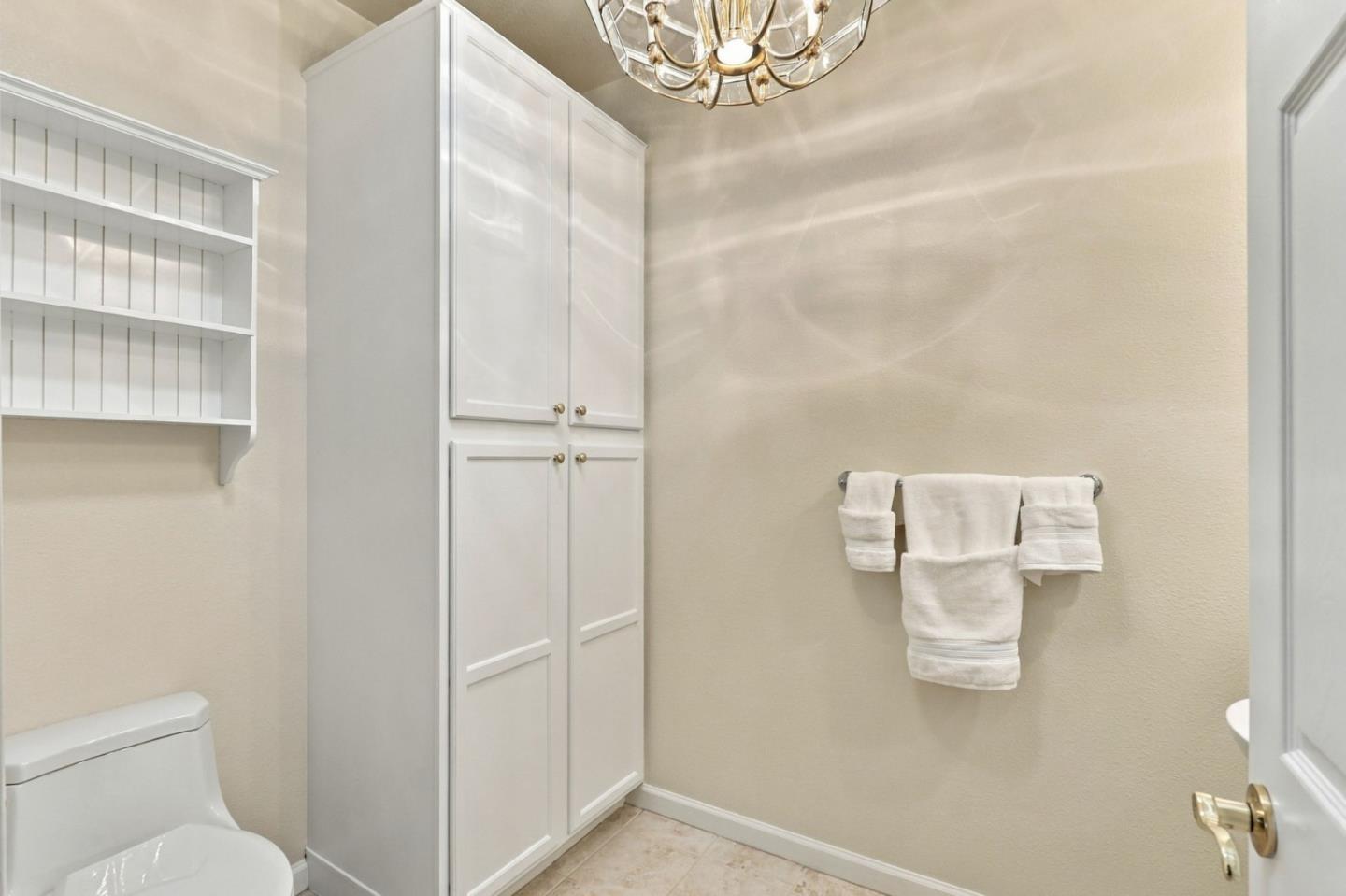 9066 Village View LOOP
