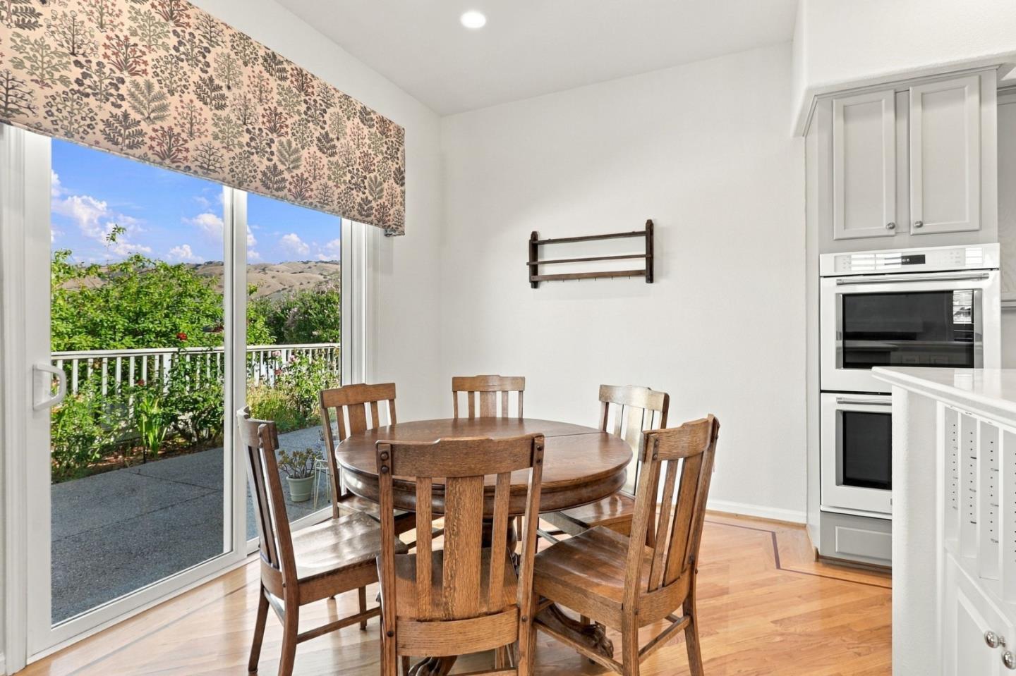 9066 Village View LOOP