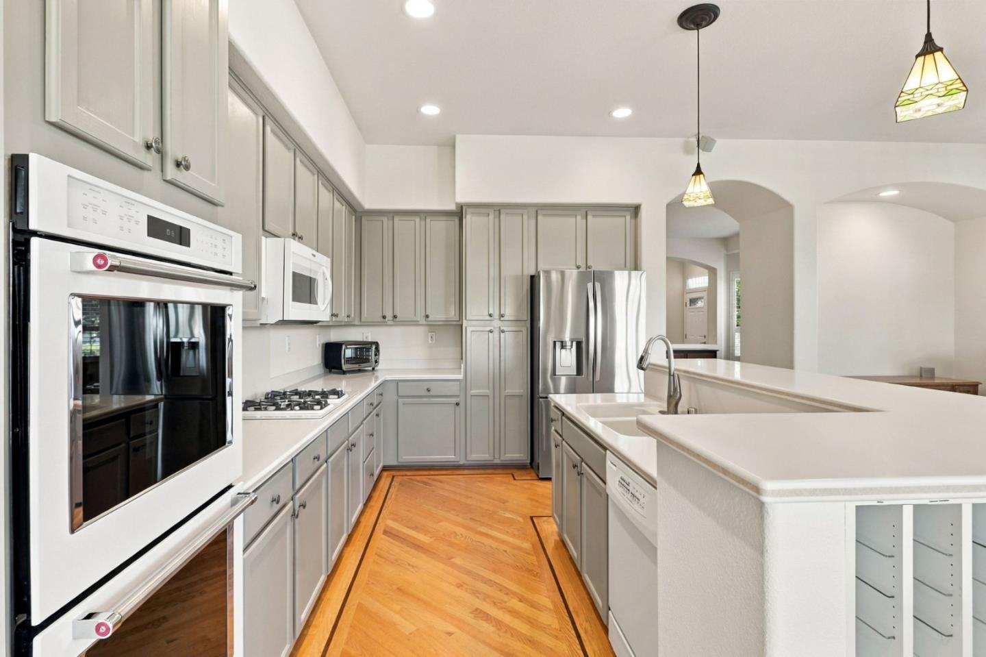9066 Village View LOOP