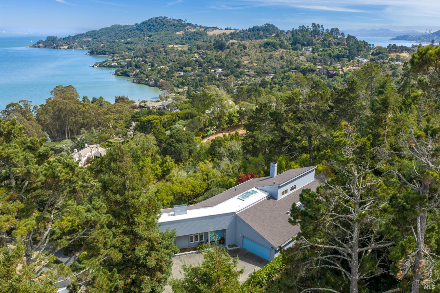 4633 Paradise Drive