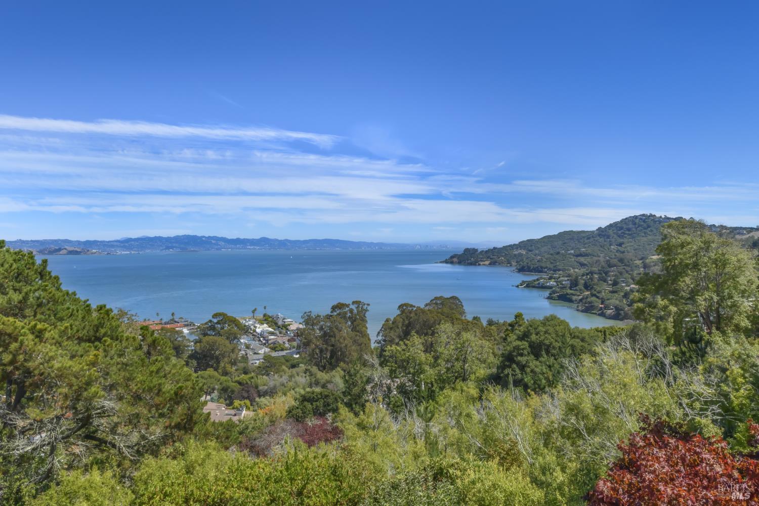 4633 Paradise Drive