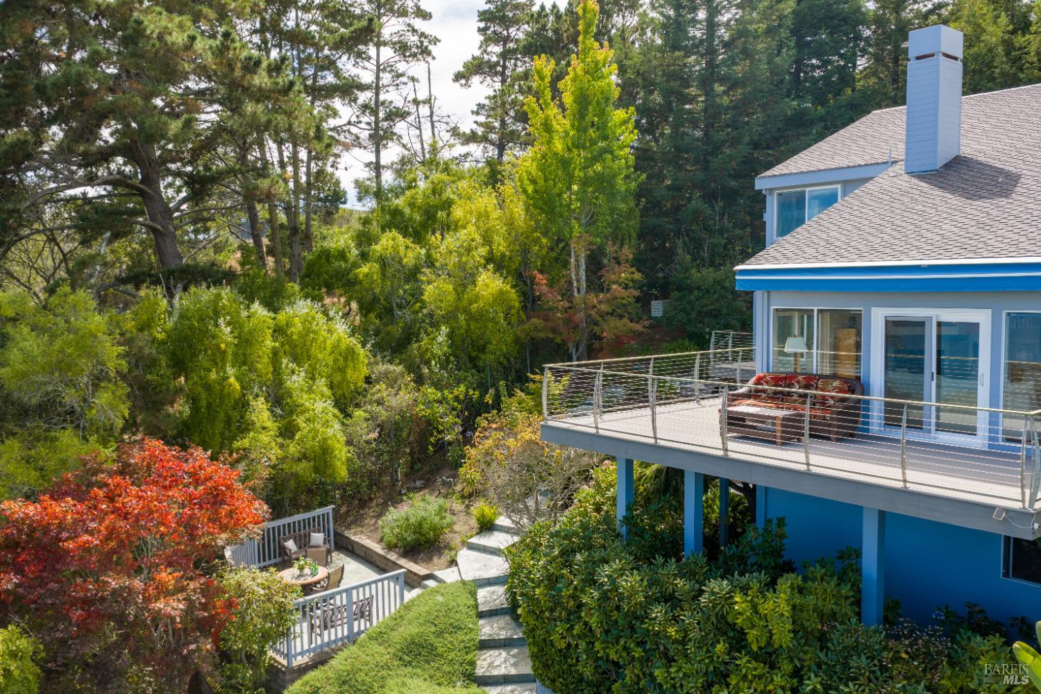 4633 Paradise Drive