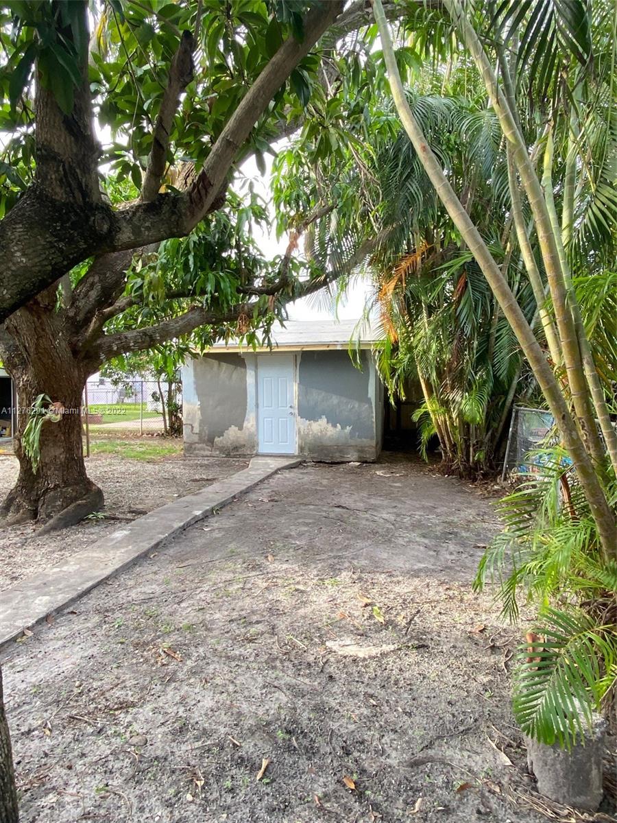 10655 SW 6th St Unit: 0