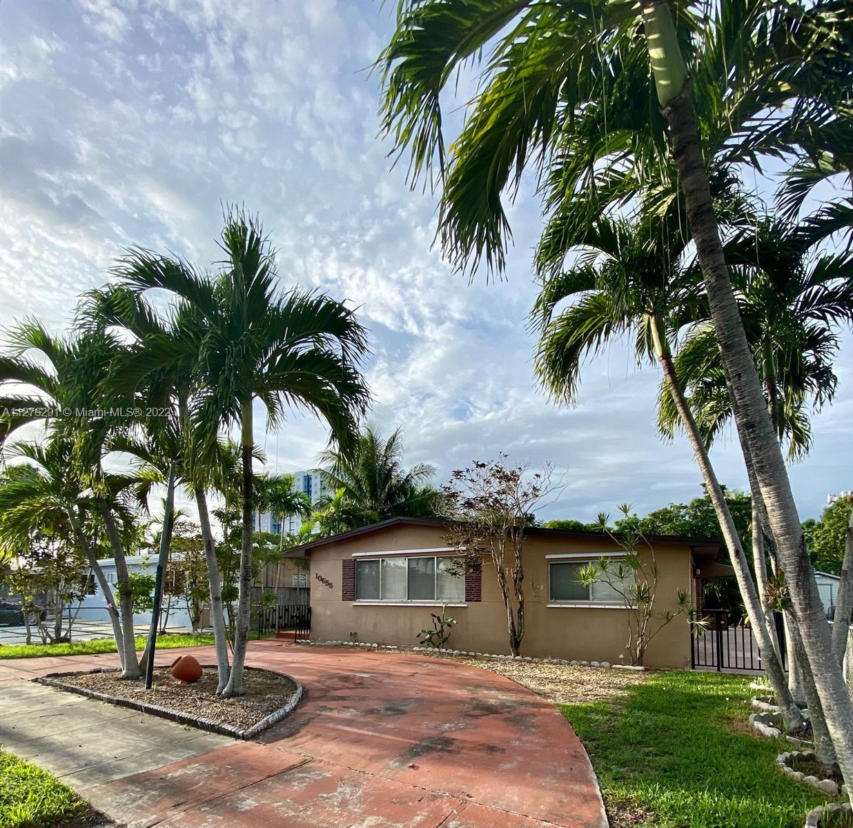 10655 SW 6th St Unit: 0