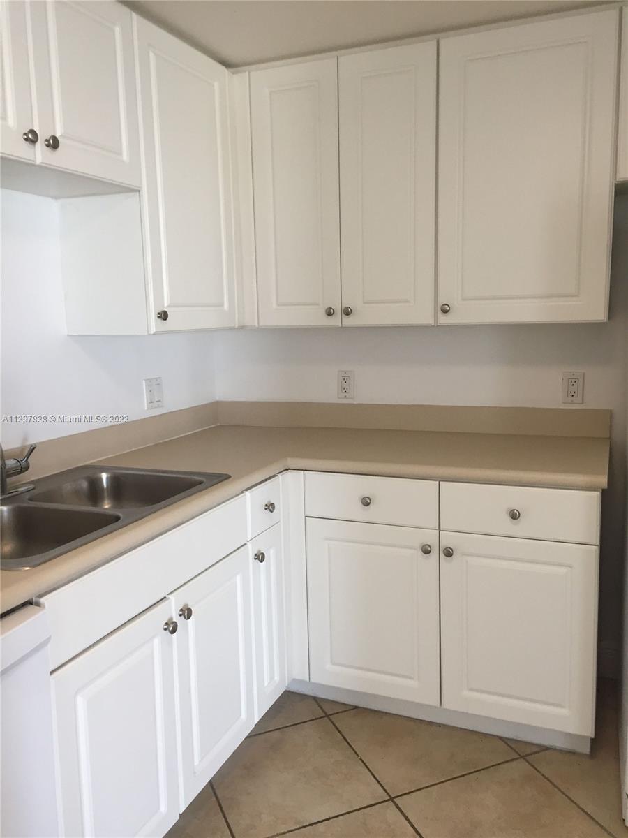 1627 SW 37th Ave Unit: 1103