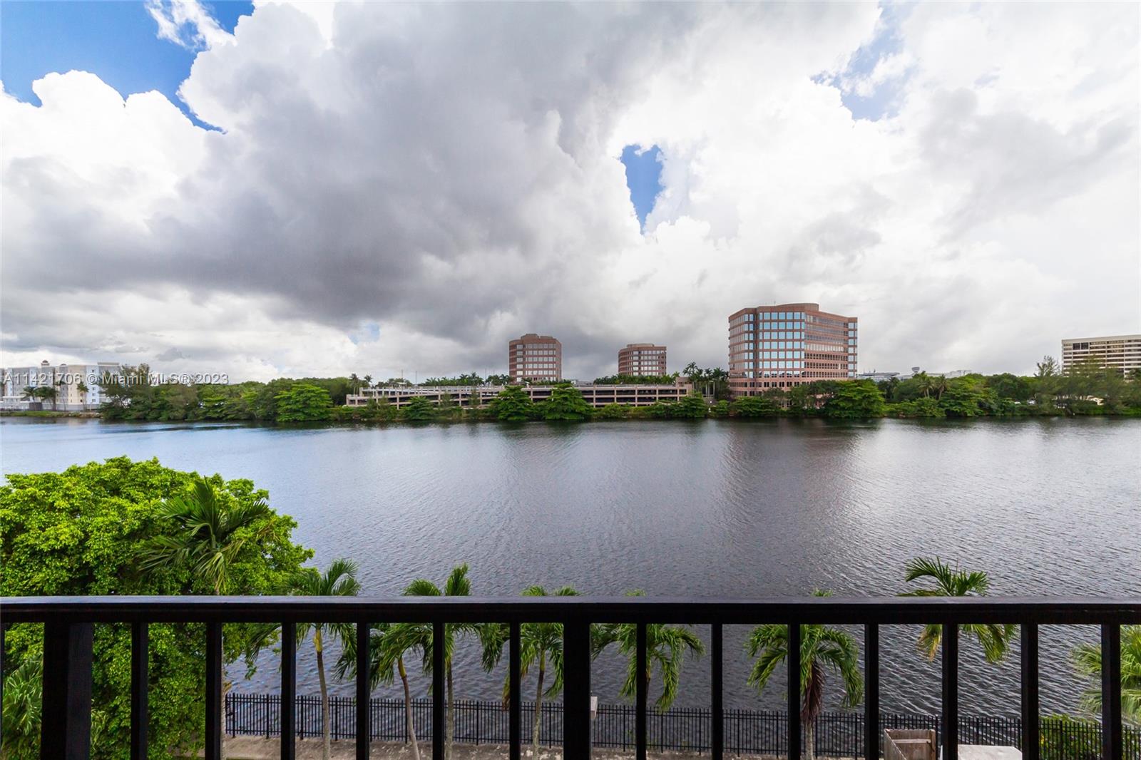 5249 NW 7th St Unit: 408