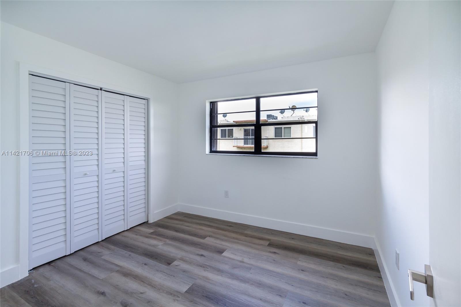 5249 NW 7th St Unit: 408