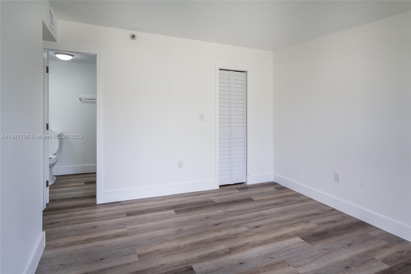 5249 NW 7th St Unit: 408