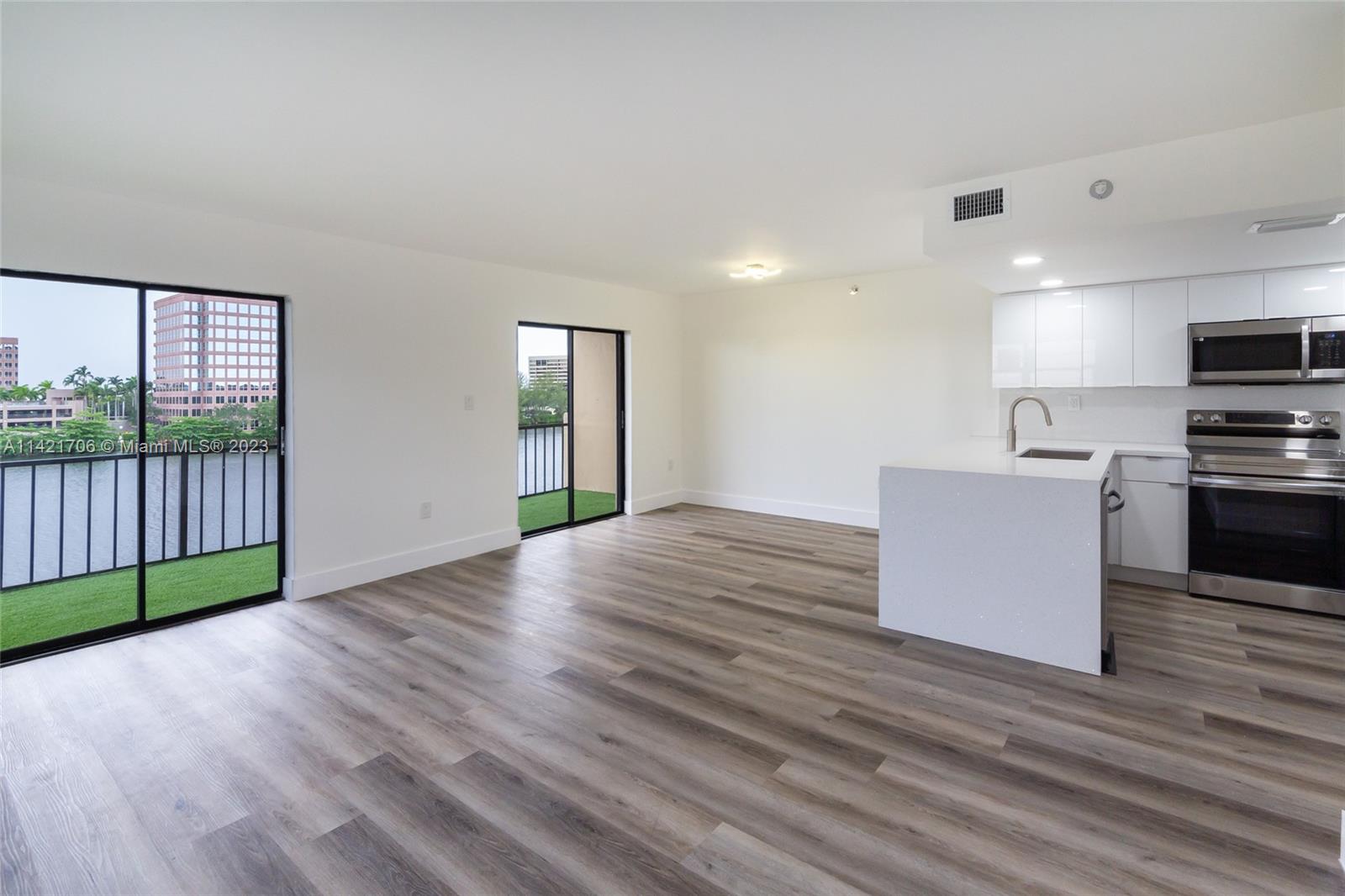 5249 NW 7th St Unit: 408