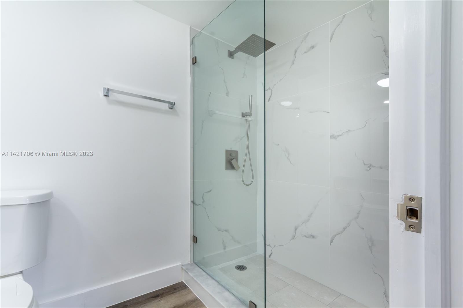 5249 NW 7th St Unit: 408