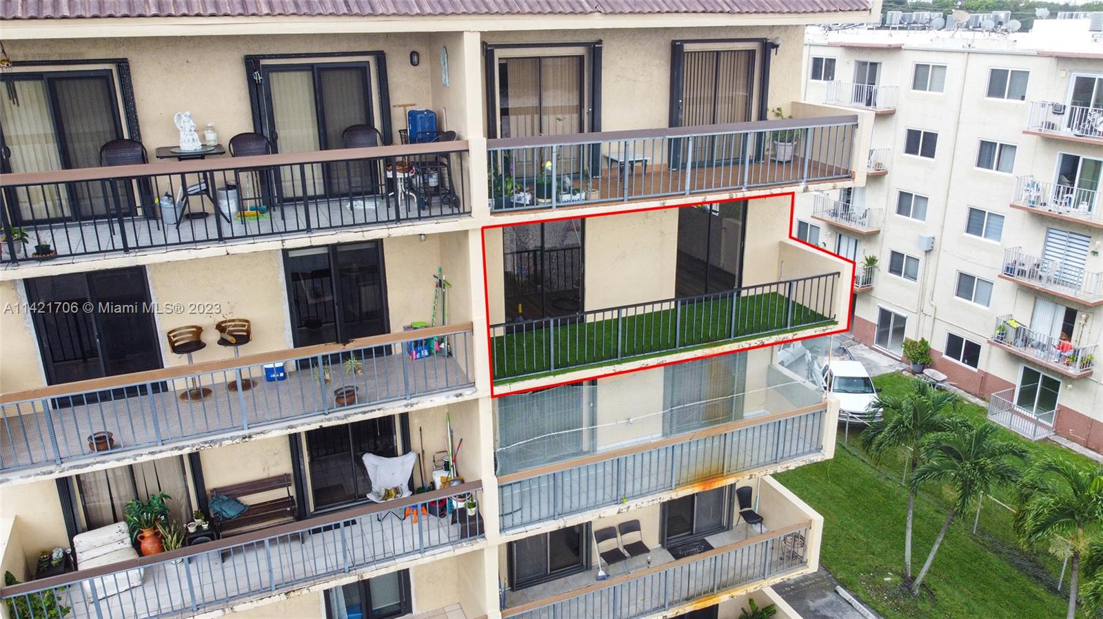 5249 NW 7th St Unit: 408