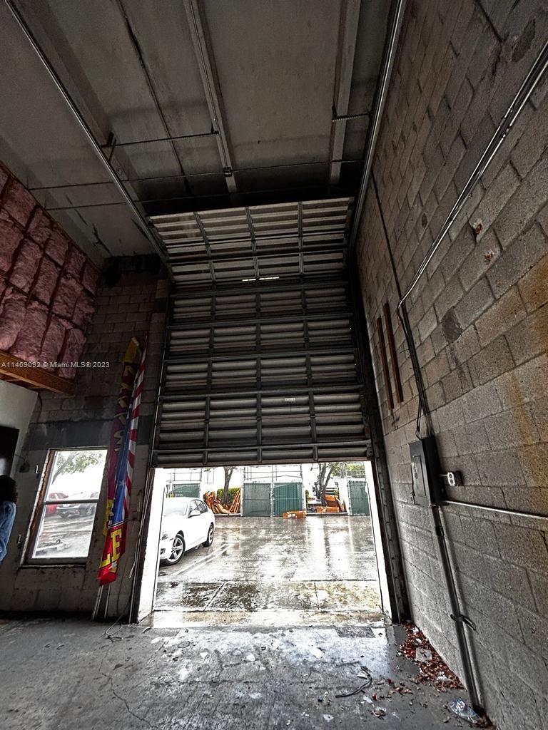 2550 W 78th St Unit: D-2