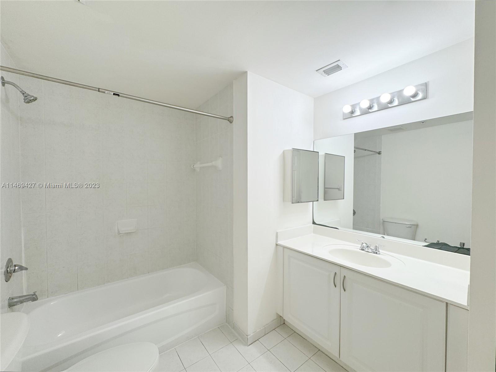 215 SW 42nd Ave Unit: 503