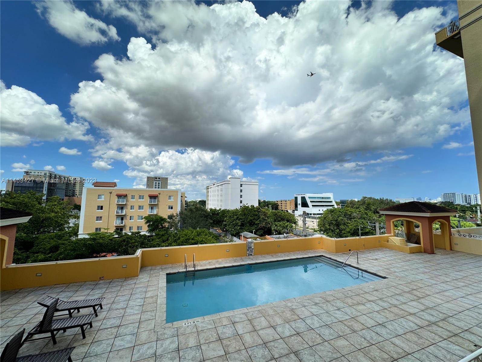 215 SW 42nd Ave Unit: 503