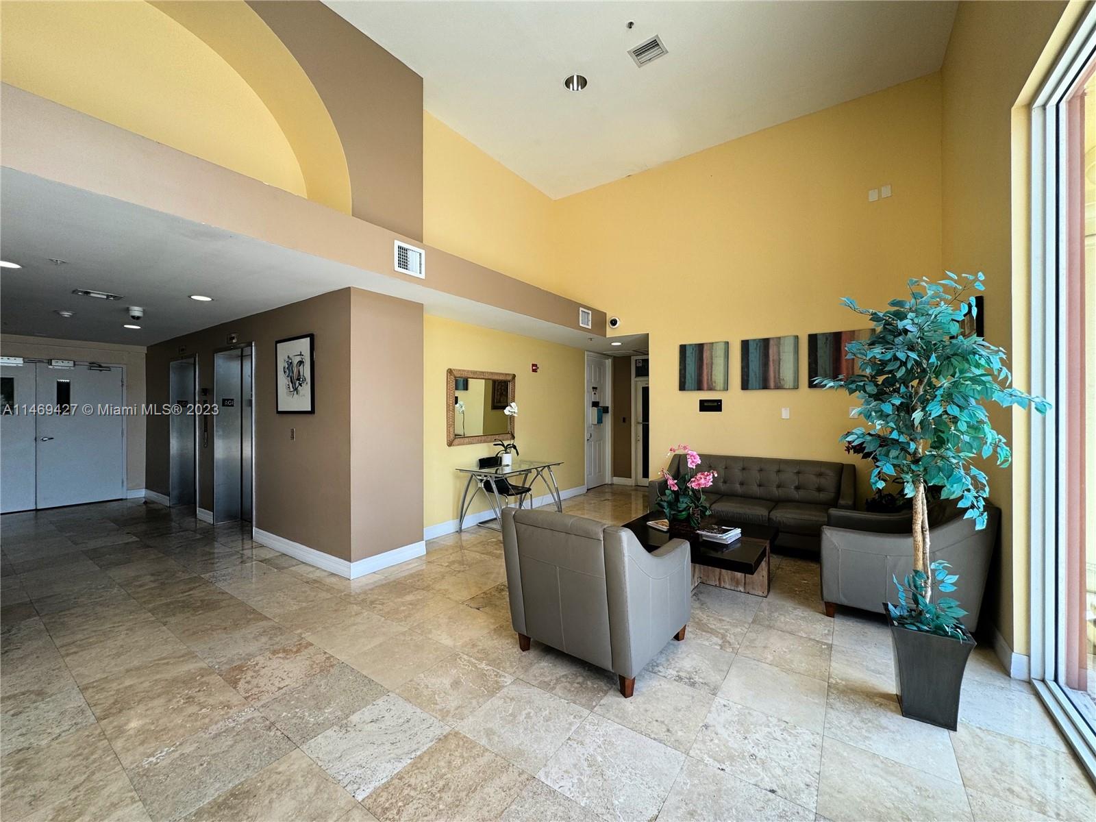 215 SW 42nd Ave Unit: 503