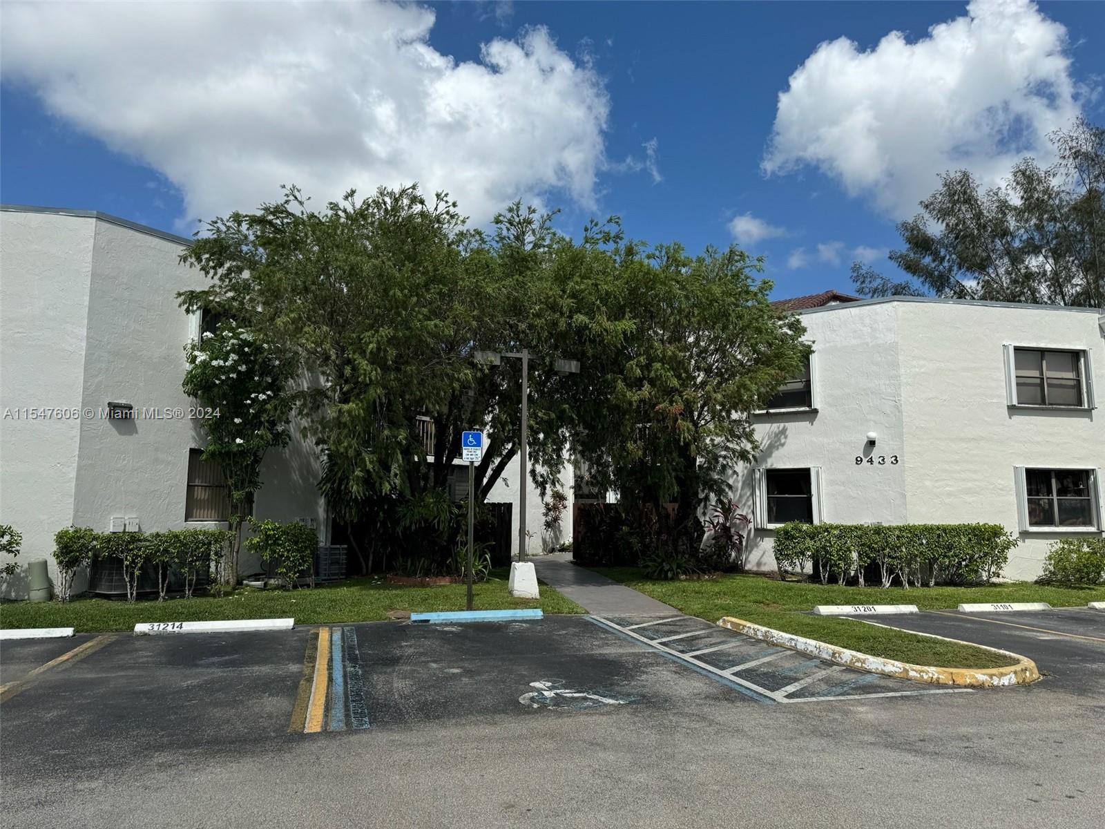 9433 Fontainebleau Blvd # 112