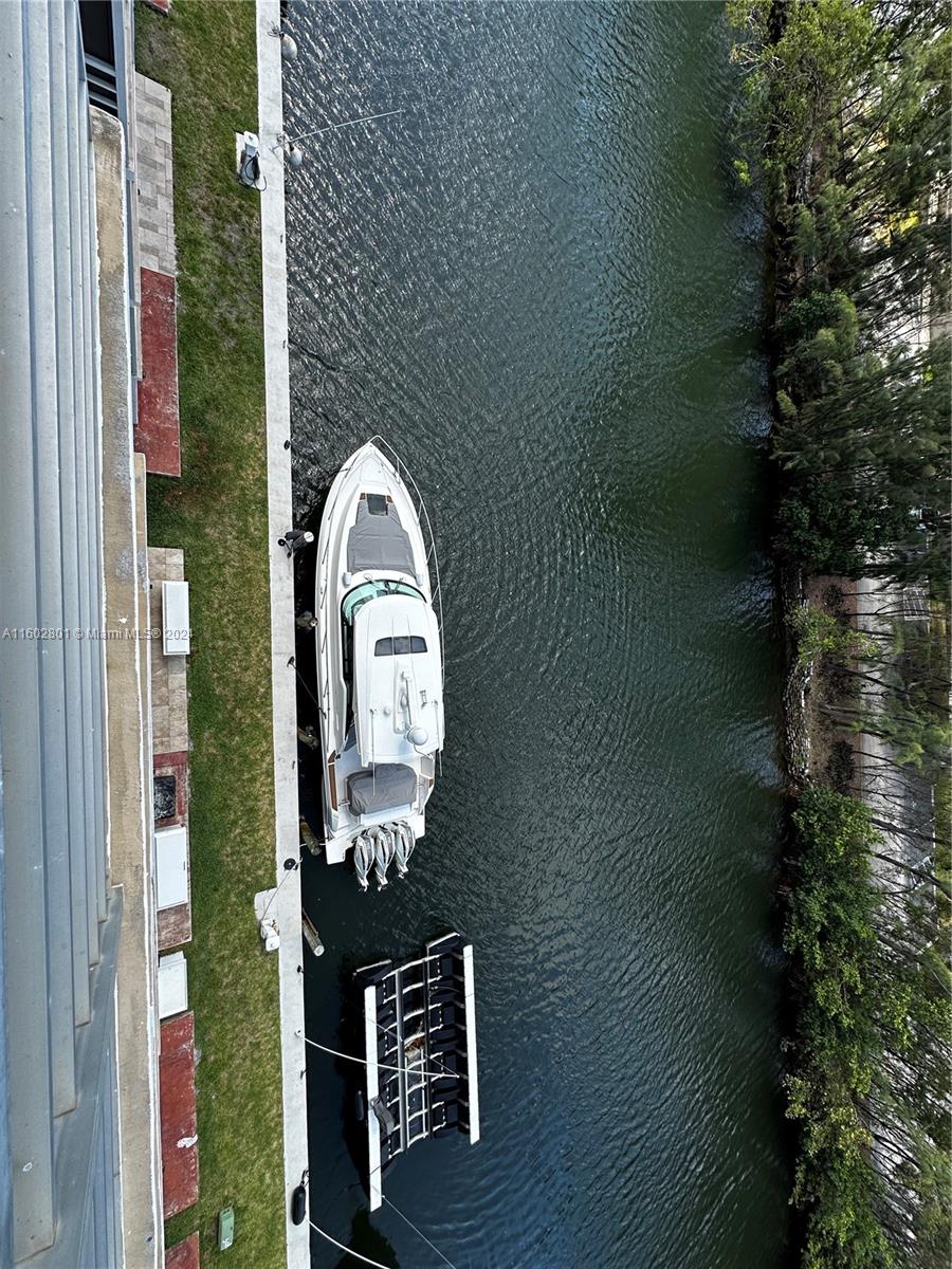 3660 NE 166th St # 608