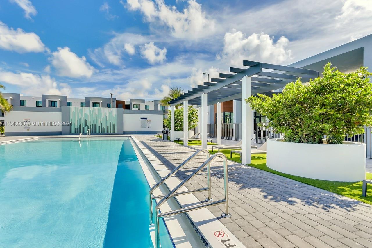 26125 SW 142 AVE RD # 206