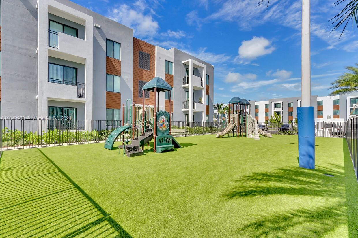 26125 SW 142 AVE RD # 206