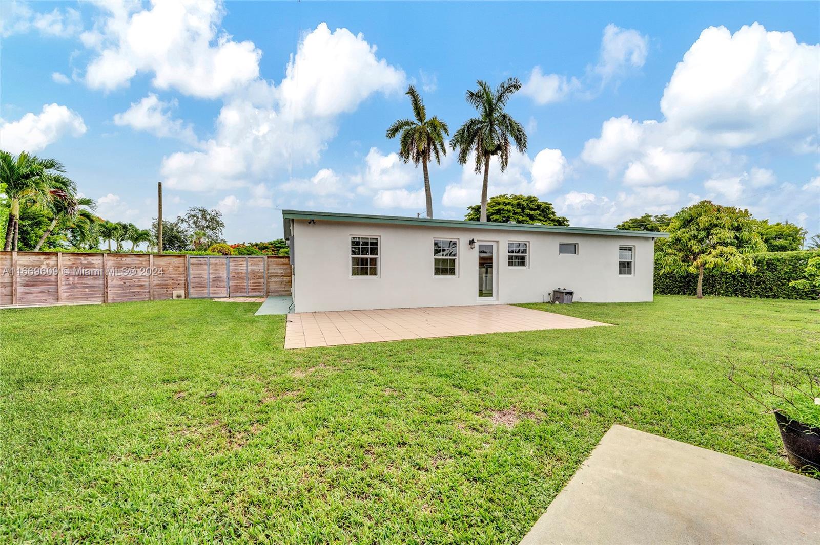 11250 SW 46th St