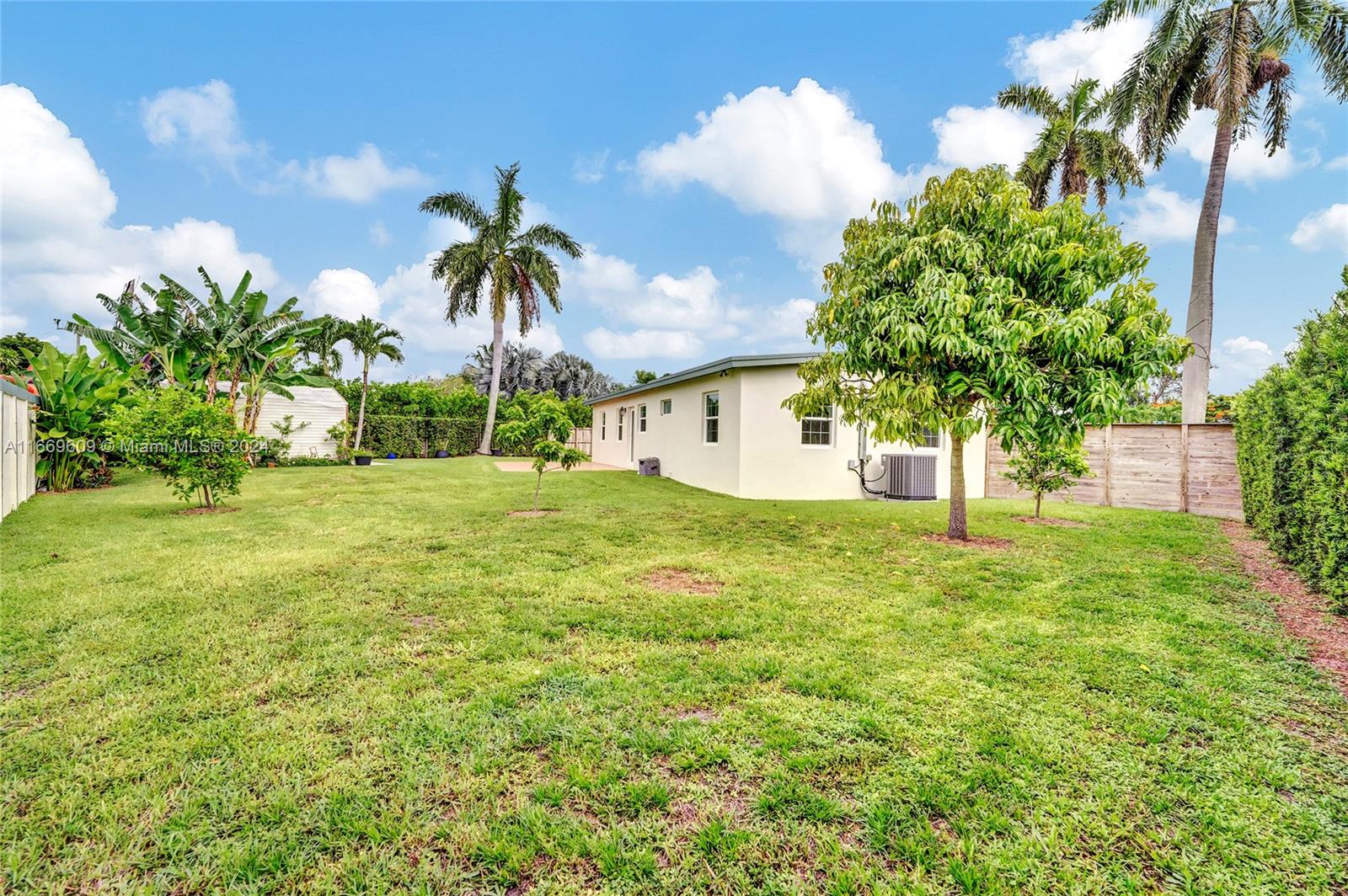 11250 SW 46th St