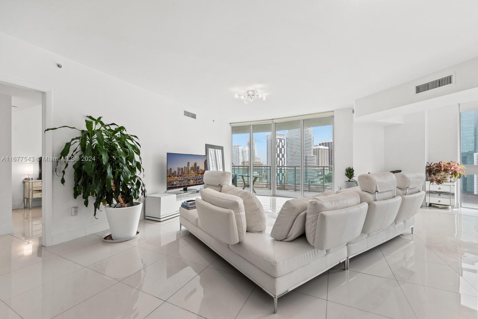 350 S Miami Ave Unit: 2201