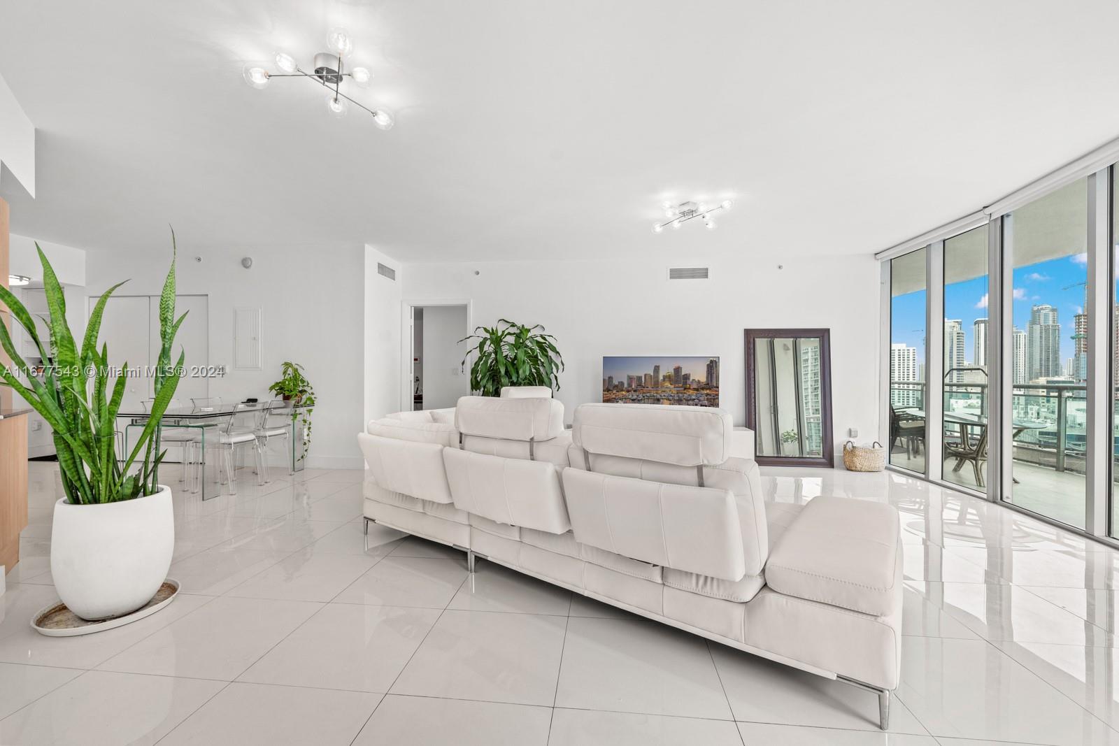 350 S Miami Ave Unit: 2201