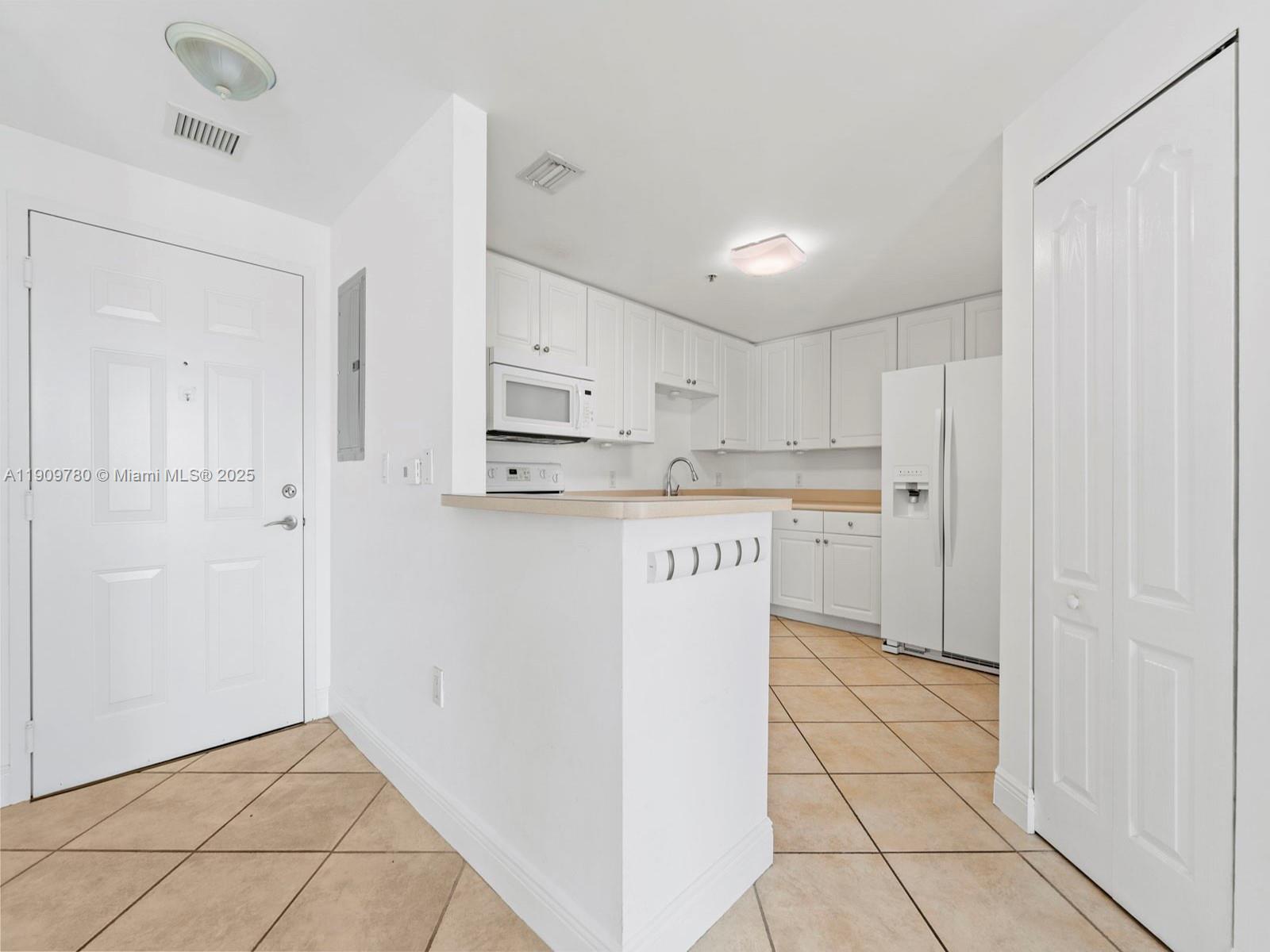 1627 SW 37th Ave # 1103