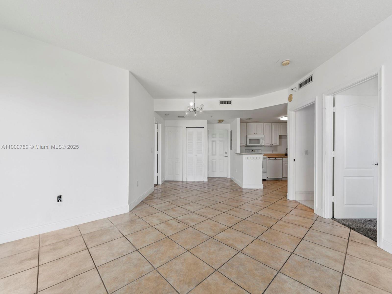 1627 SW 37th Ave # 1103