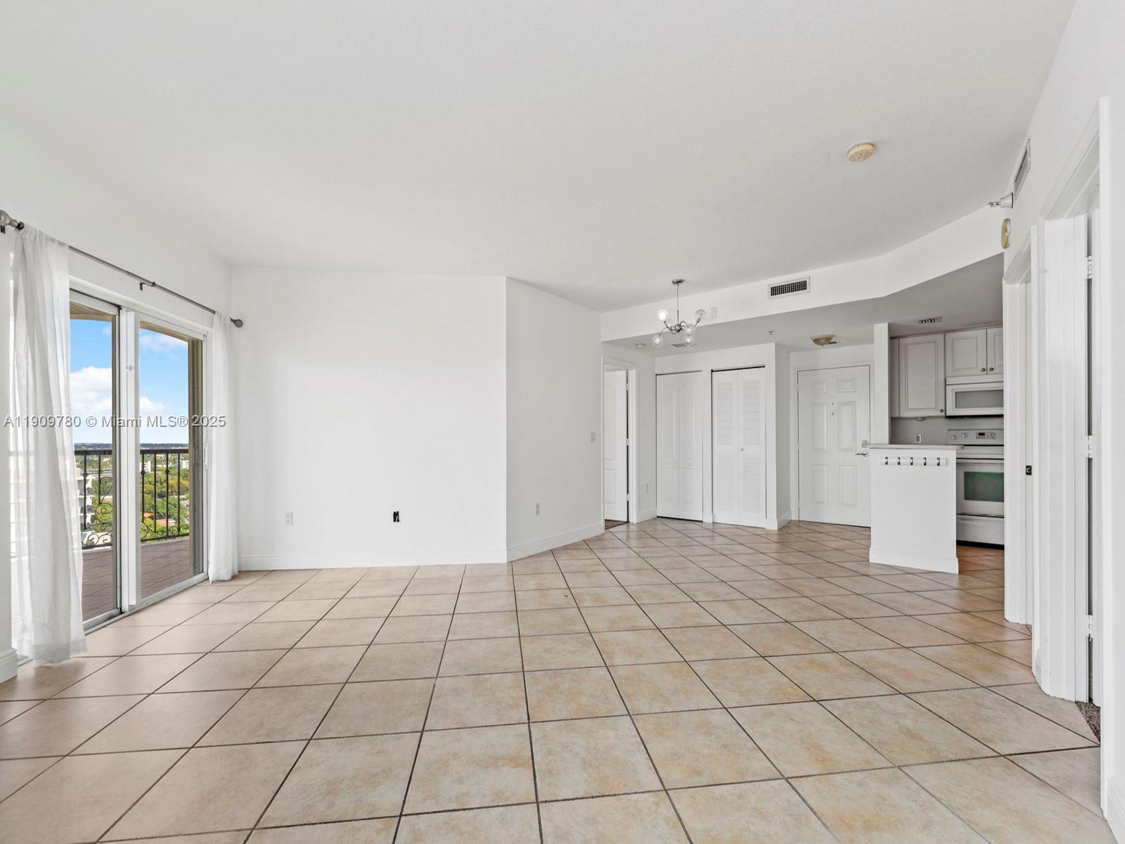 1627 SW 37th Ave # 1103