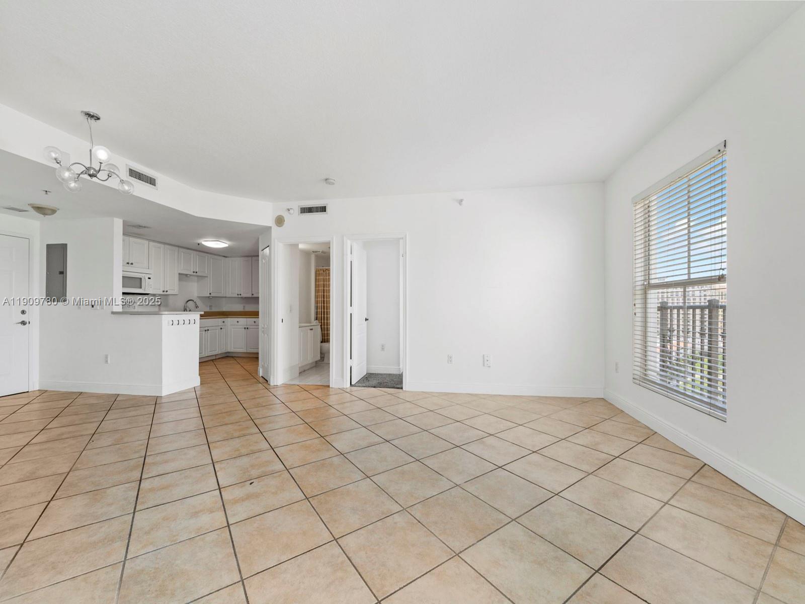 1627 SW 37th Ave # 1103