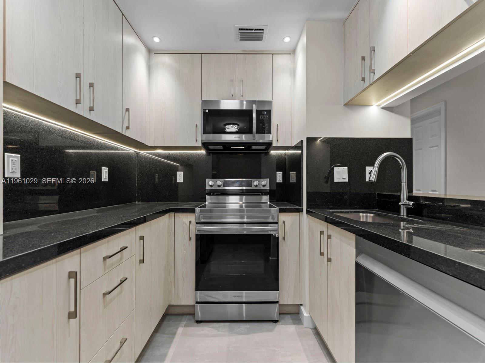 15639 SW 73rd Cir Ter # 4 Unit: 7-4