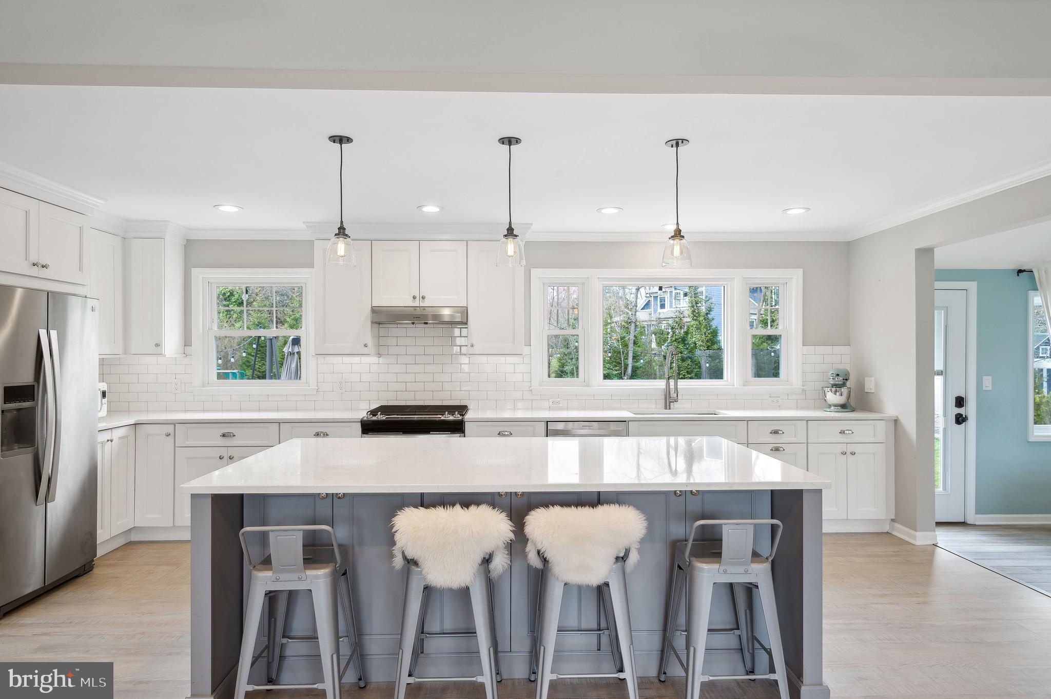 18 Marion Rd West
