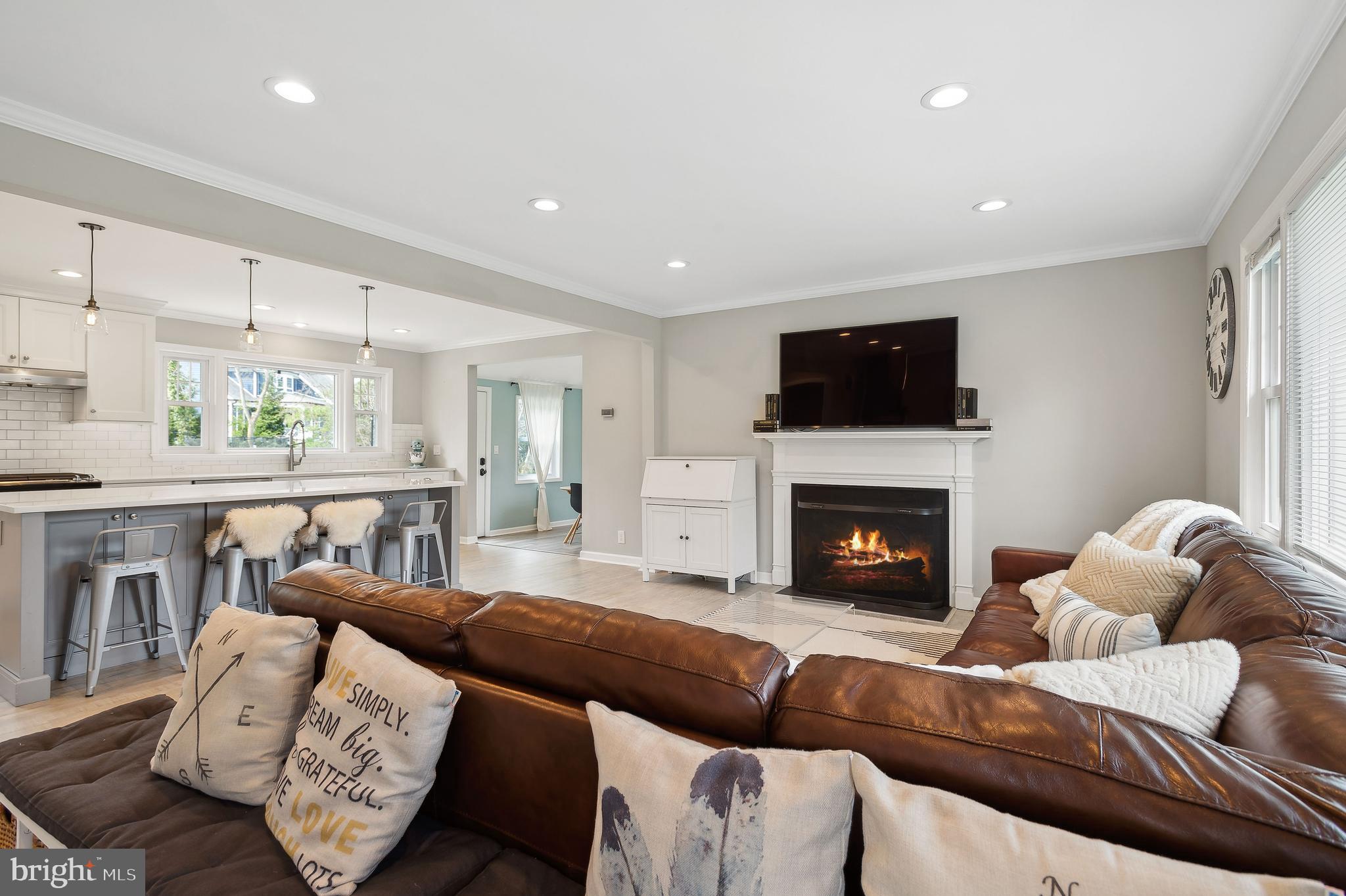 18 Marion Rd West