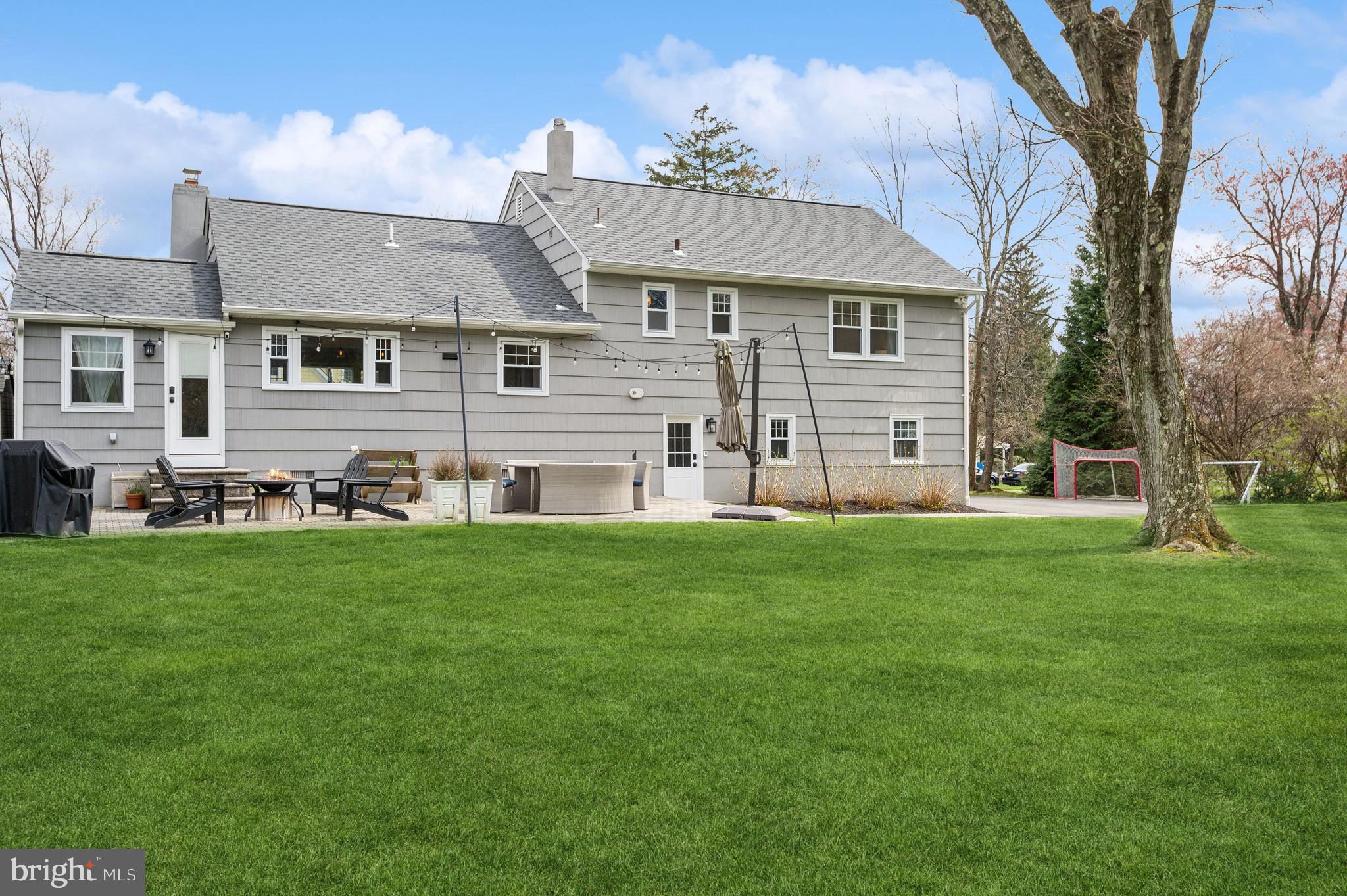 18 Marion Rd West