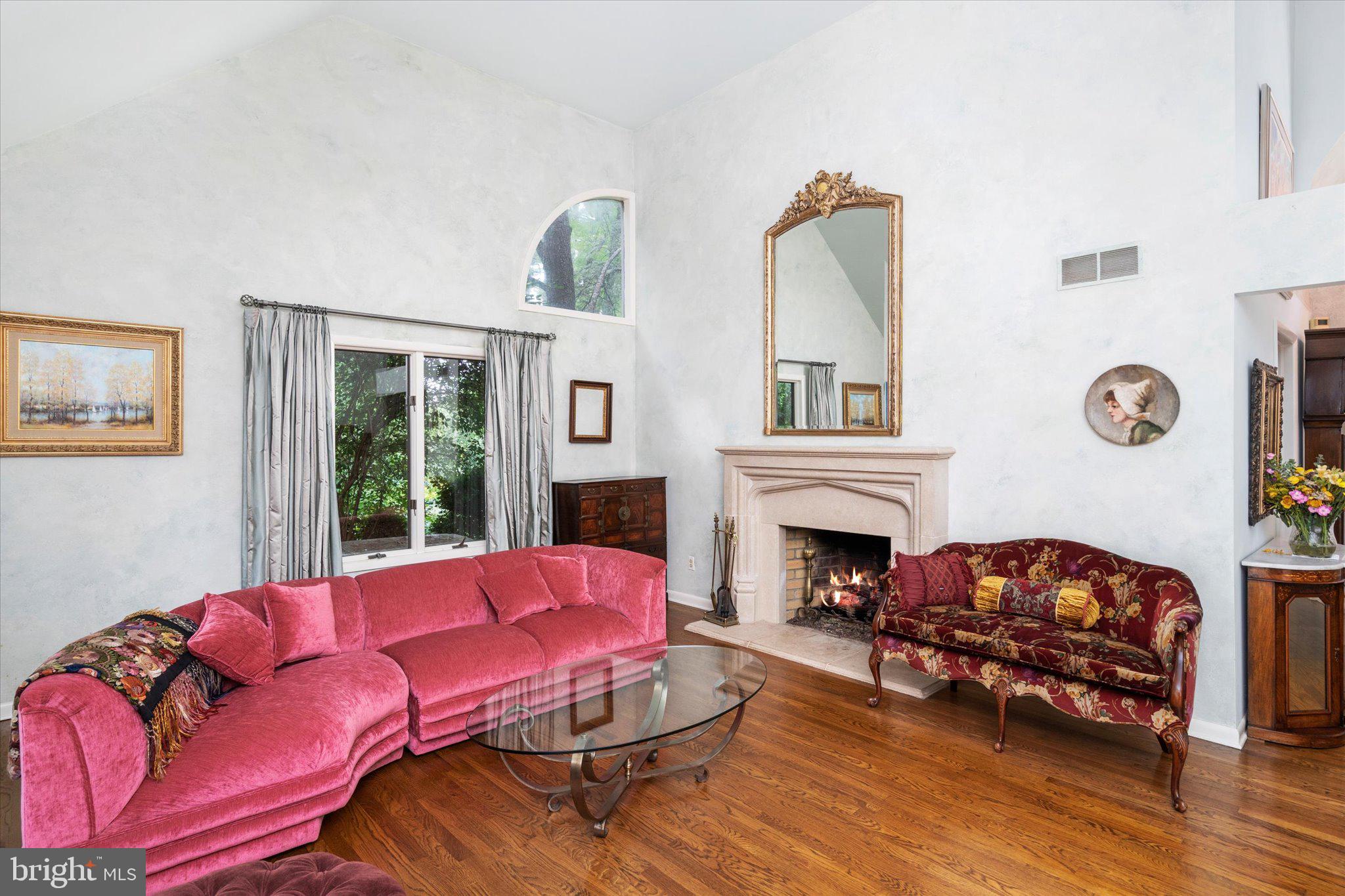 24 James Ct