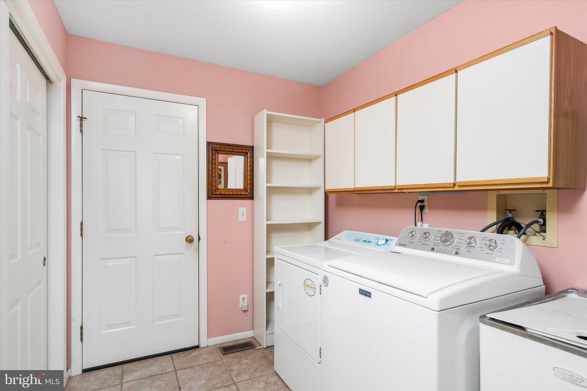 24 James Ct