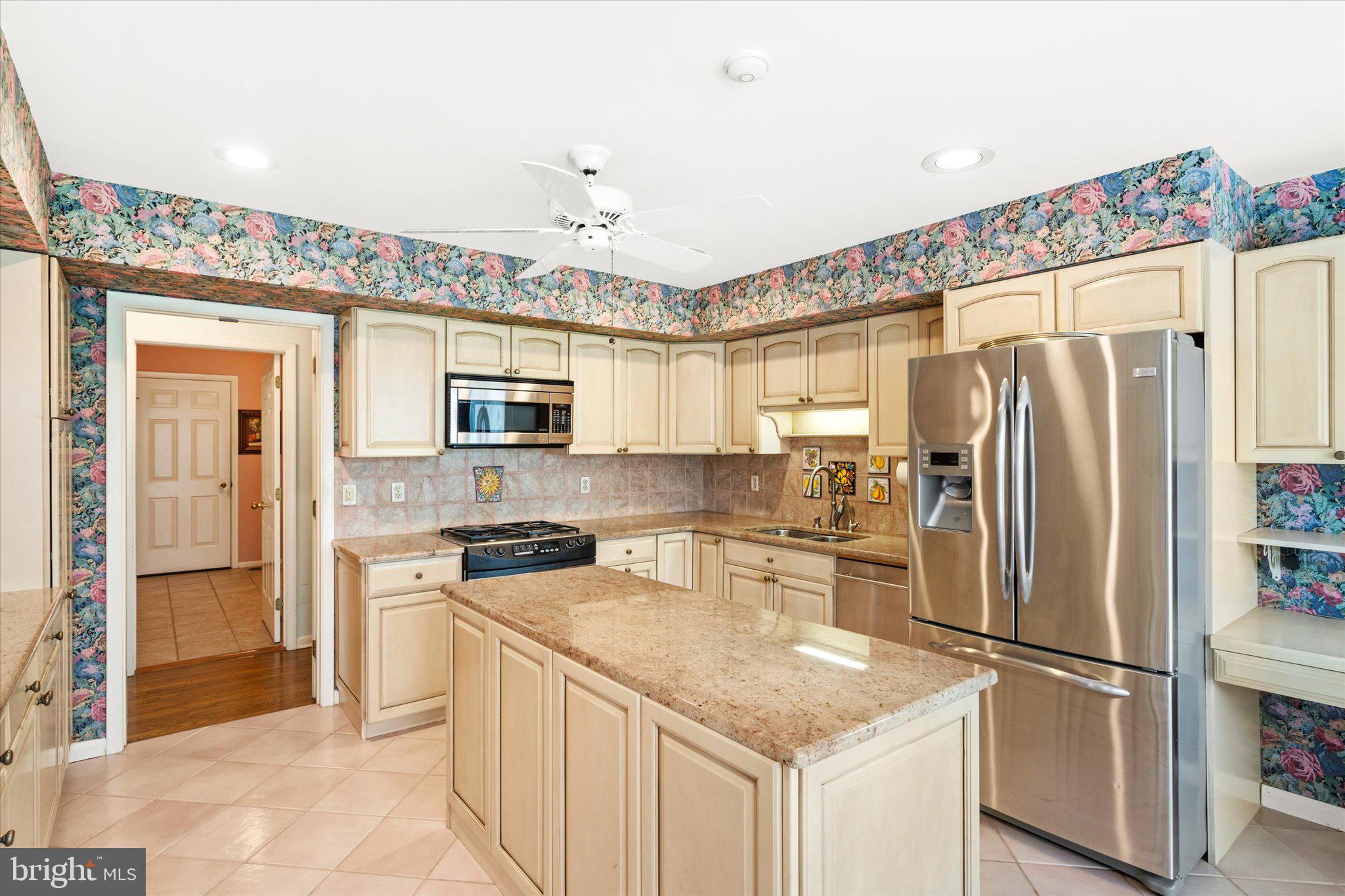 24 James Ct