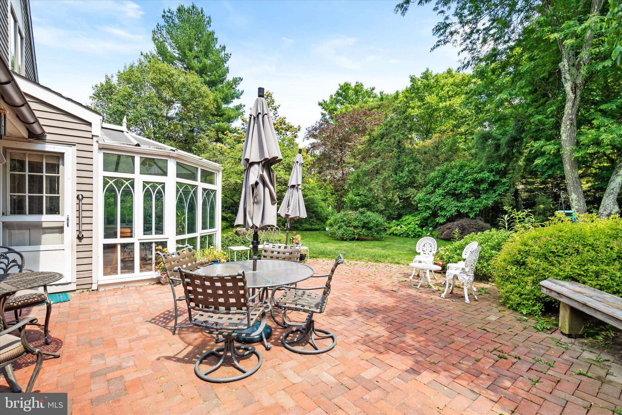 24 James Ct