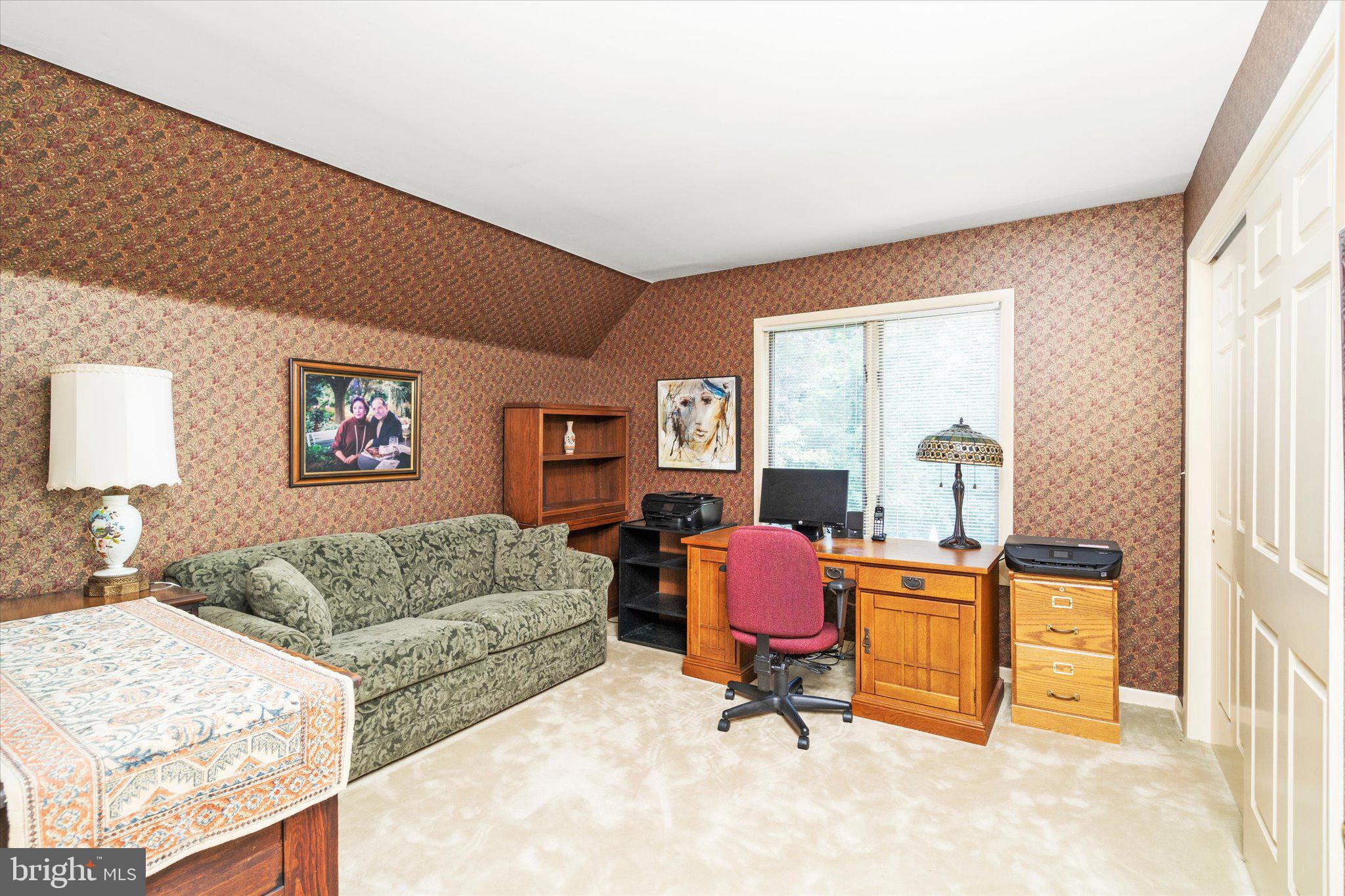 24 James Ct