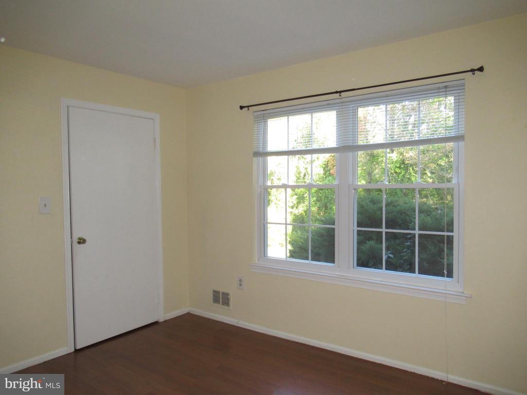 32 CYPRESS CT