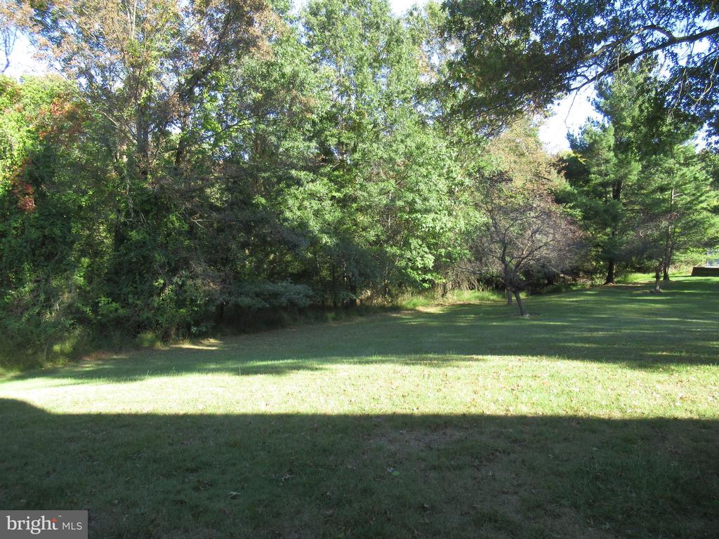 32 CYPRESS CT