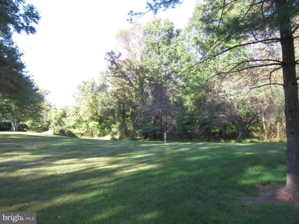 32 CYPRESS CT