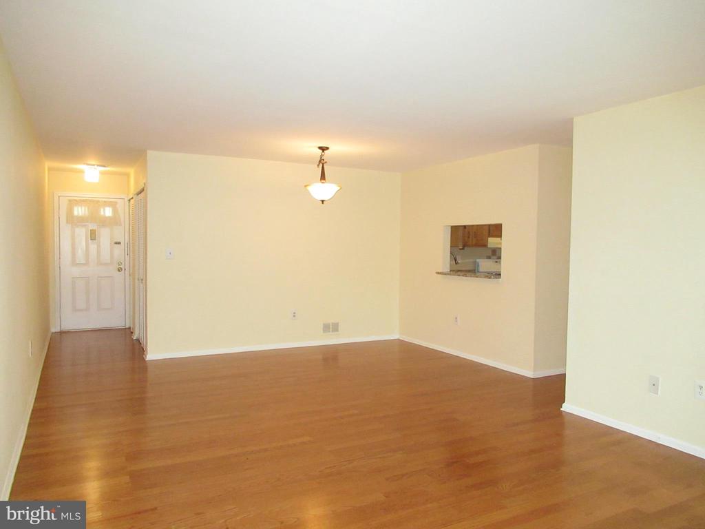 32 CYPRESS CT