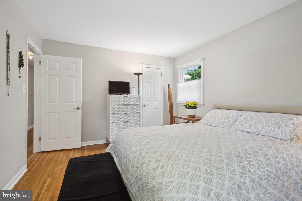 6 Hillsdale Rd