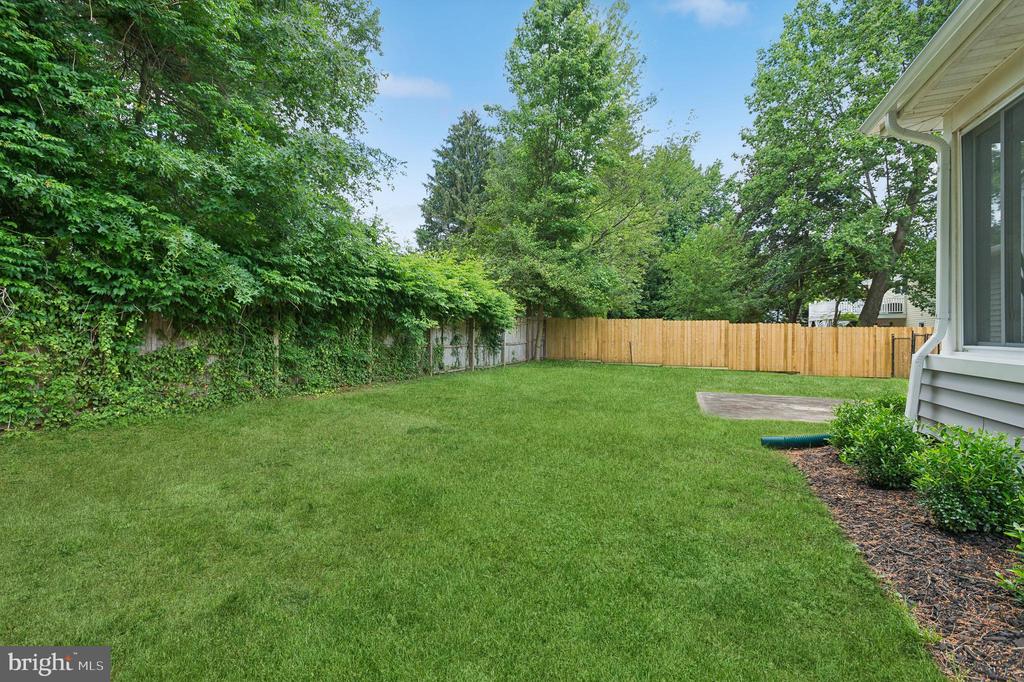 6 Hillsdale Rd