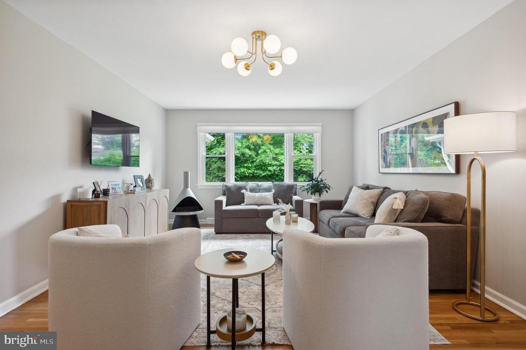 6 Hillsdale Rd