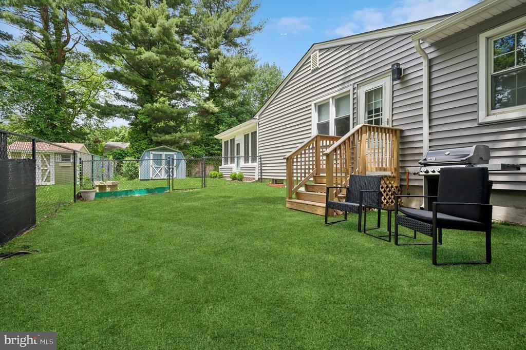 6 Hillsdale Rd