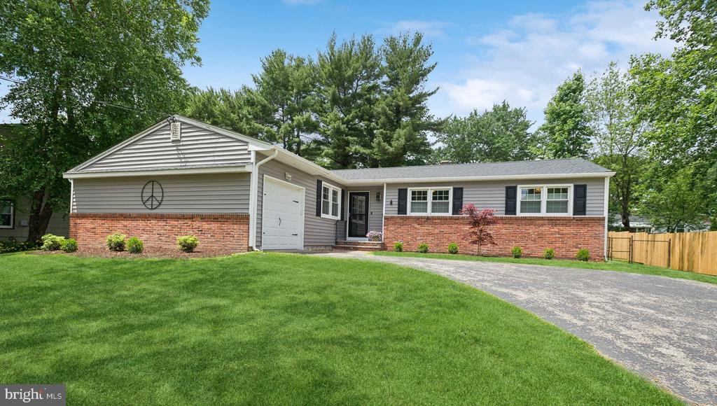 6 Hillsdale Rd