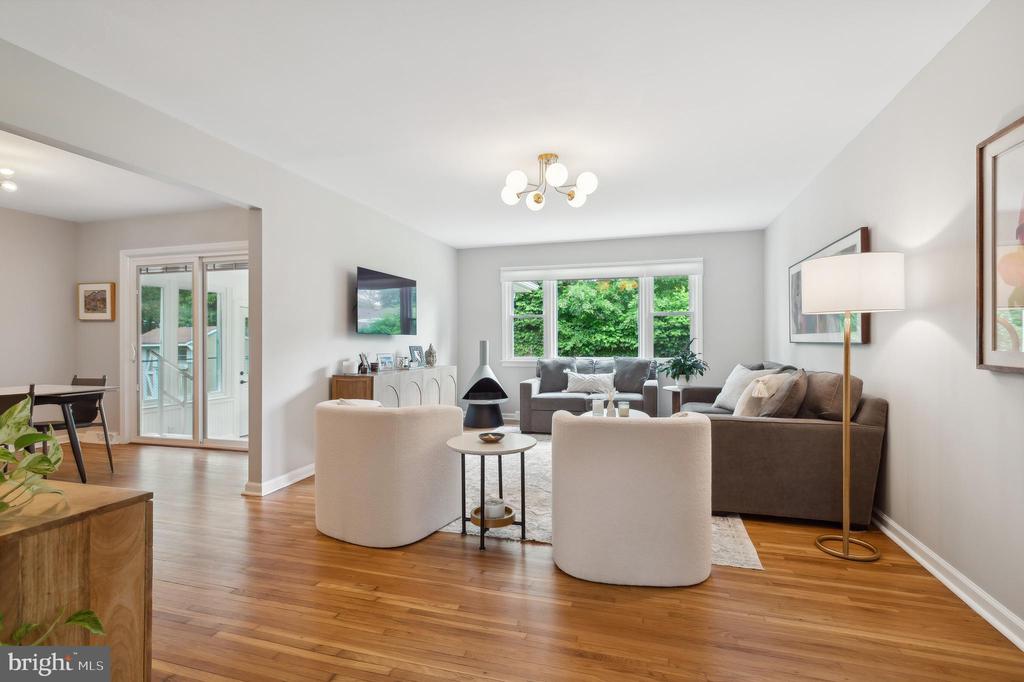 6 Hillsdale Rd